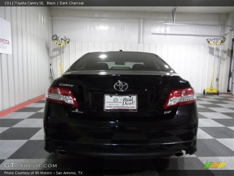 Black / Dark Charcoal 2011 Toyota Camry SE
