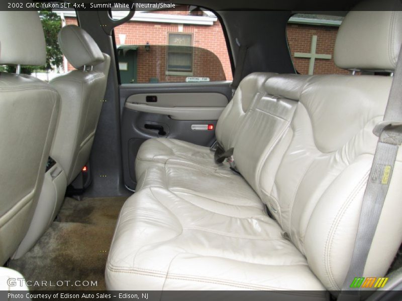 Summit White / Neutral/Shale 2002 GMC Yukon SLT 4x4