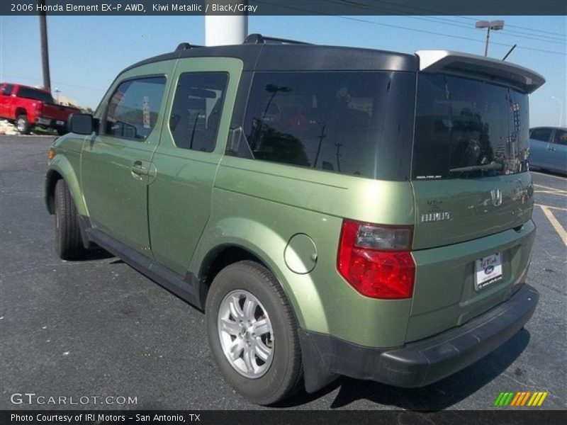 Kiwi Metallic / Black/Gray 2006 Honda Element EX-P AWD