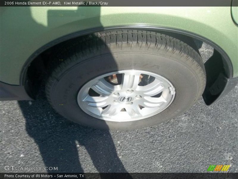 Kiwi Metallic / Black/Gray 2006 Honda Element EX-P AWD