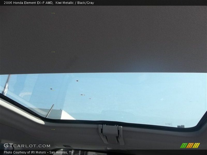Kiwi Metallic / Black/Gray 2006 Honda Element EX-P AWD