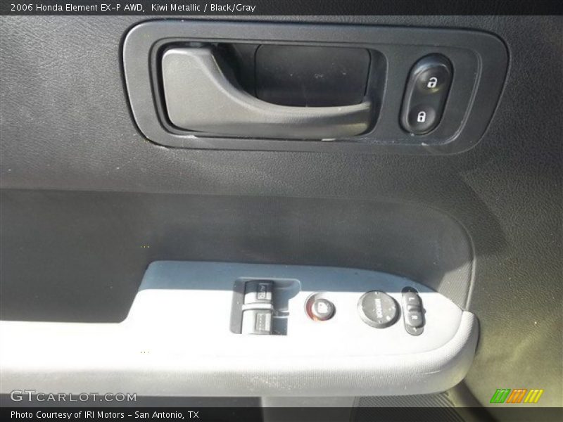 Kiwi Metallic / Black/Gray 2006 Honda Element EX-P AWD
