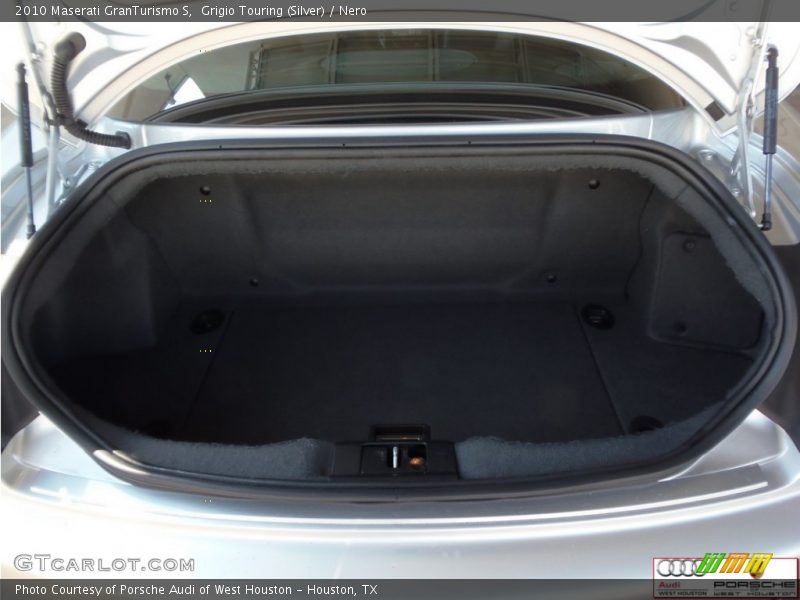 Grigio Touring (Silver) / Nero 2010 Maserati GranTurismo S