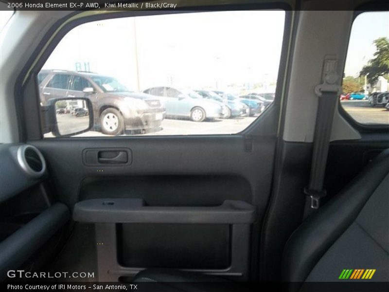 Kiwi Metallic / Black/Gray 2006 Honda Element EX-P AWD