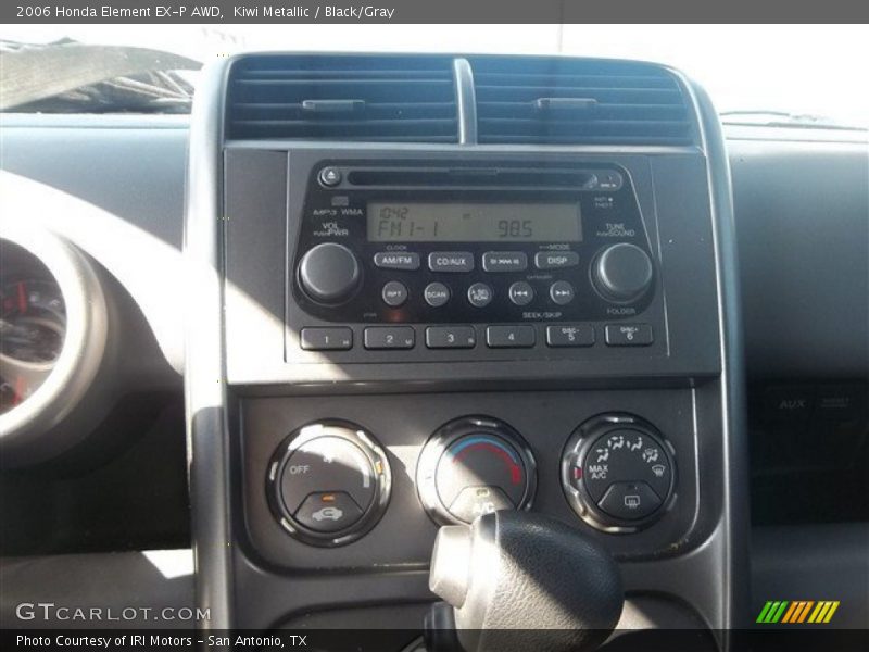 Kiwi Metallic / Black/Gray 2006 Honda Element EX-P AWD