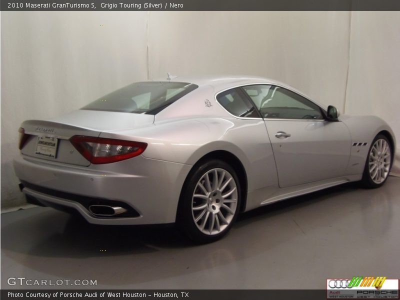 Grigio Touring (Silver) / Nero 2010 Maserati GranTurismo S