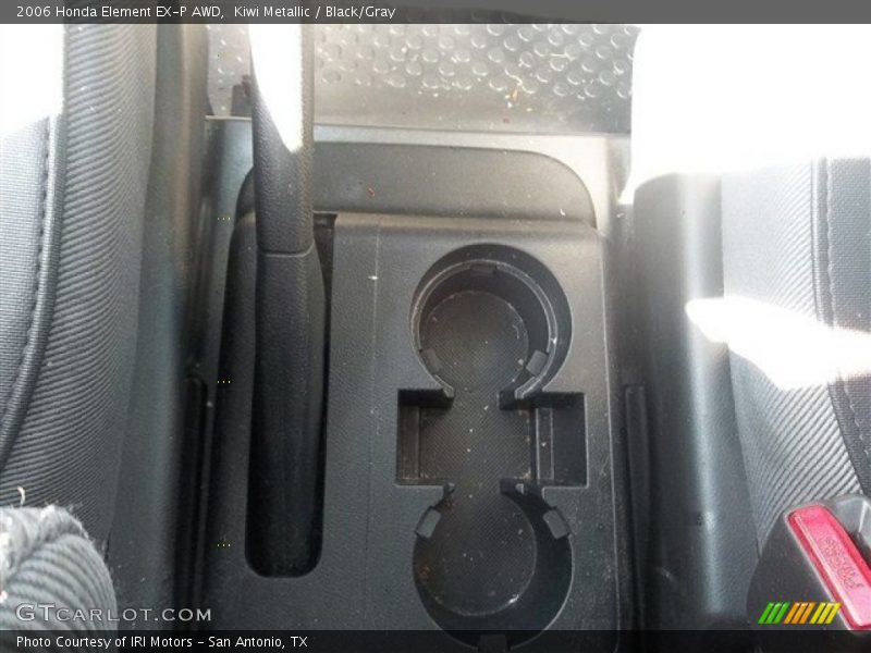 Kiwi Metallic / Black/Gray 2006 Honda Element EX-P AWD
