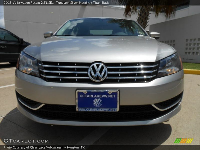 Tungsten Silver Metallic / Titan Black 2013 Volkswagen Passat 2.5L SEL
