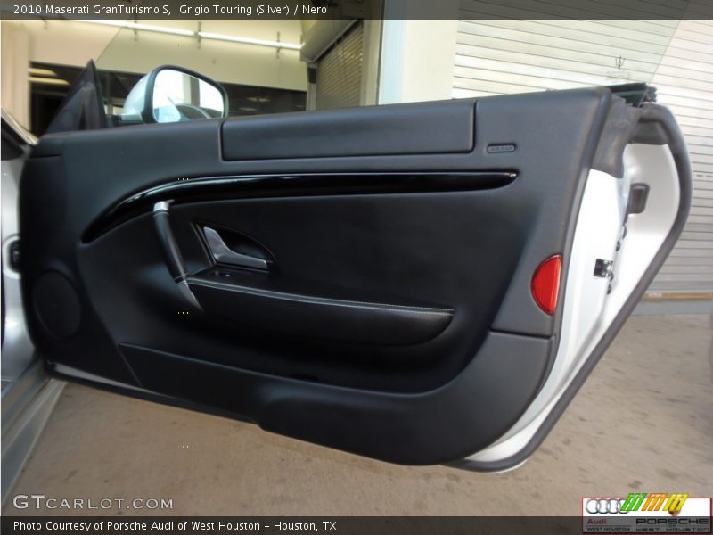 Grigio Touring (Silver) / Nero 2010 Maserati GranTurismo S
