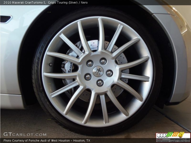 Grigio Touring (Silver) / Nero 2010 Maserati GranTurismo S