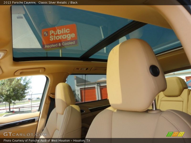 Classic Silver Metallic / Black 2013 Porsche Cayenne