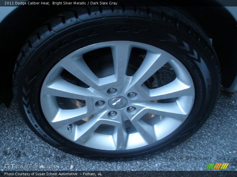 Bright Silver Metallic / Dark Slate Gray 2011 Dodge Caliber Heat