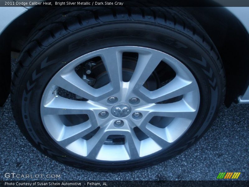 Bright Silver Metallic / Dark Slate Gray 2011 Dodge Caliber Heat