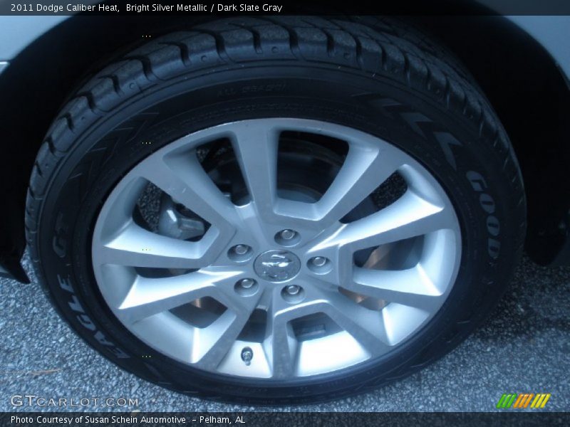 Bright Silver Metallic / Dark Slate Gray 2011 Dodge Caliber Heat