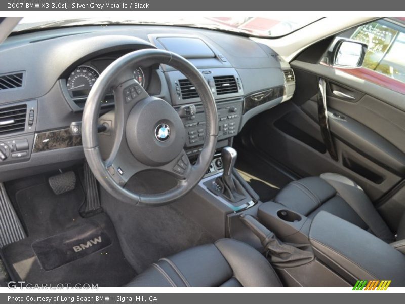 Dashboard of 2007 X3 3.0si