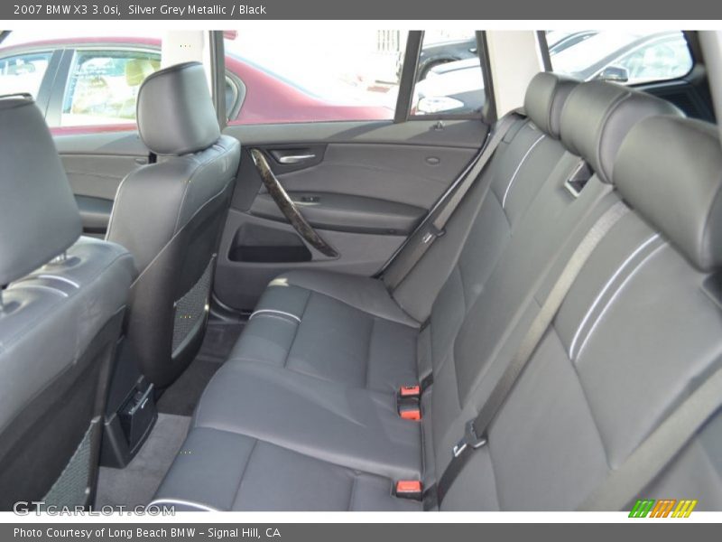 Rear Seat of 2007 X3 3.0si