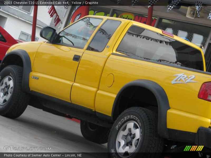 Yellow / Graphite 2003 Chevrolet S10 LS Extended Cab 4x4
