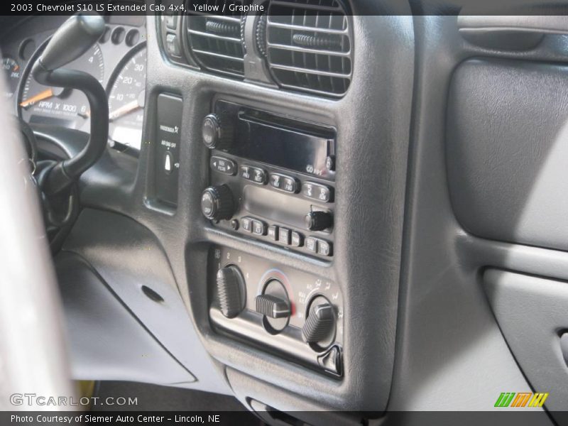 Yellow / Graphite 2003 Chevrolet S10 LS Extended Cab 4x4