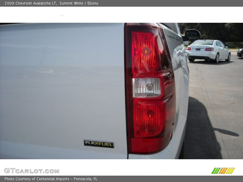Summit White / Ebony 2009 Chevrolet Avalanche LT