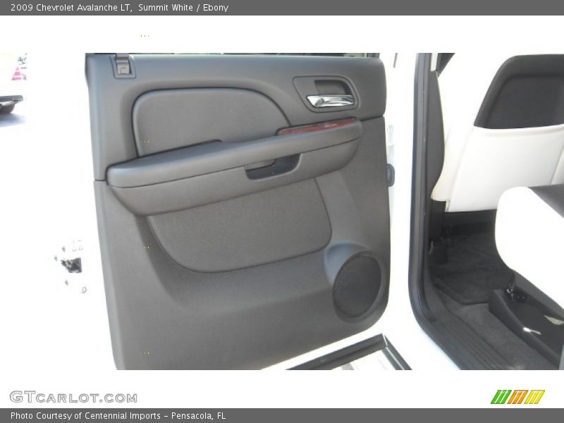 Summit White / Ebony 2009 Chevrolet Avalanche LT