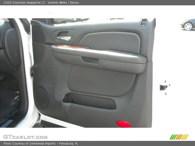 Summit White / Ebony 2009 Chevrolet Avalanche LT