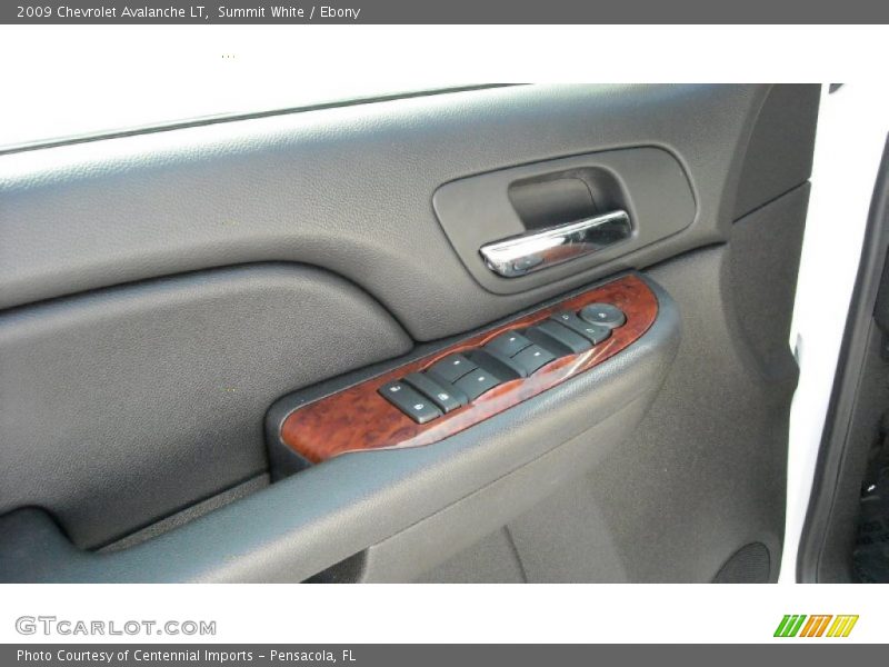 Summit White / Ebony 2009 Chevrolet Avalanche LT