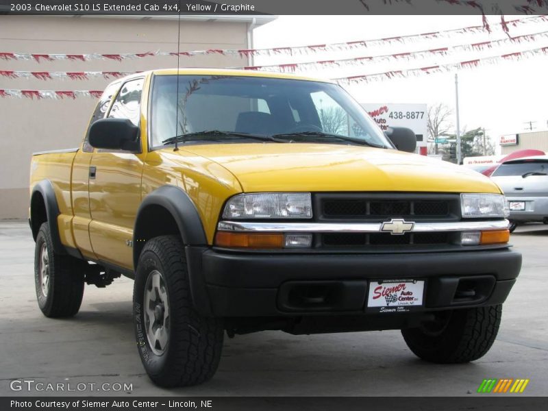 Yellow / Graphite 2003 Chevrolet S10 LS Extended Cab 4x4