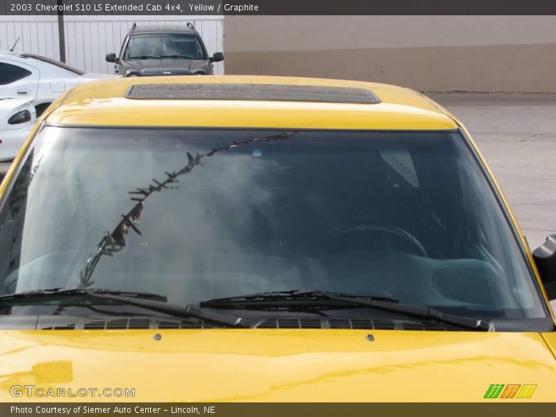 Yellow / Graphite 2003 Chevrolet S10 LS Extended Cab 4x4