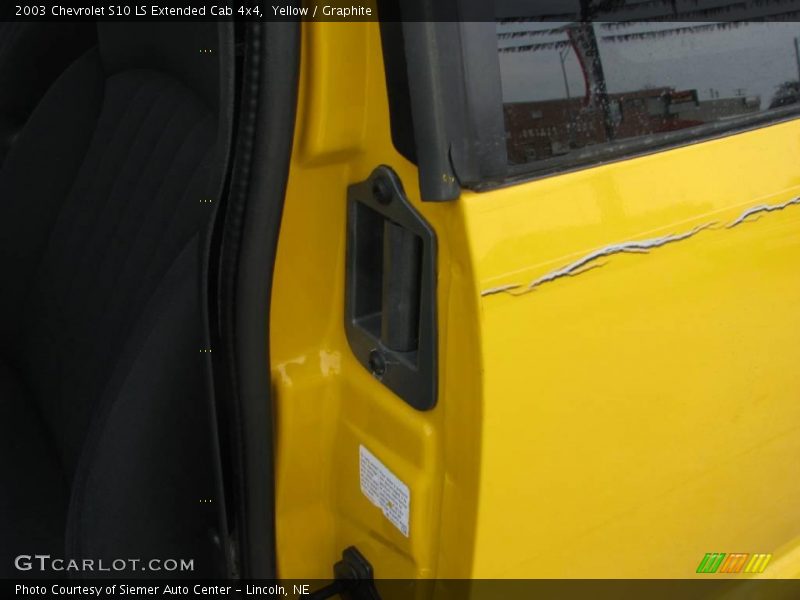 Yellow / Graphite 2003 Chevrolet S10 LS Extended Cab 4x4