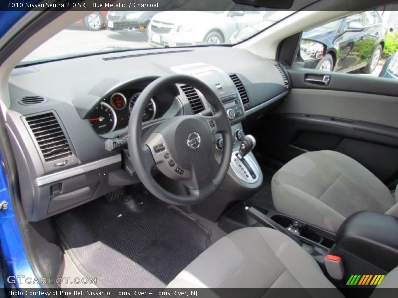  2010 Sentra 2.0 SR Charcoal Interior