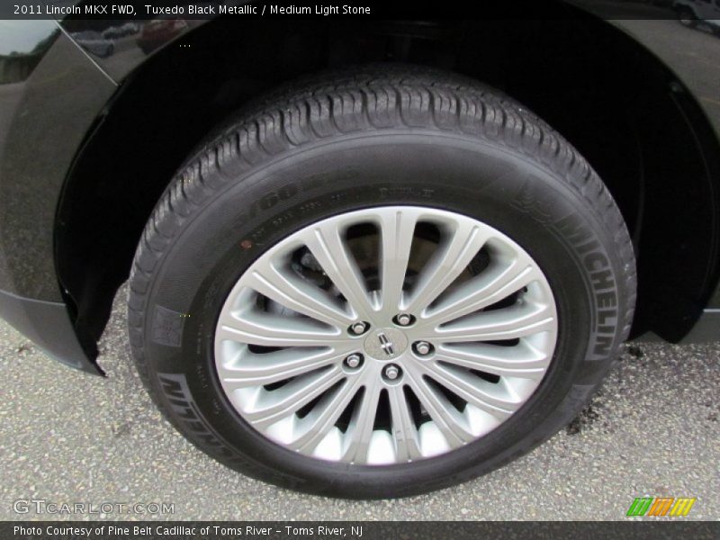 Tuxedo Black Metallic / Medium Light Stone 2011 Lincoln MKX FWD
