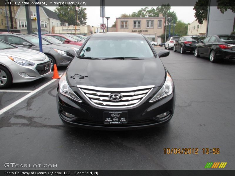 Midnight Black / Gray 2011 Hyundai Sonata SE