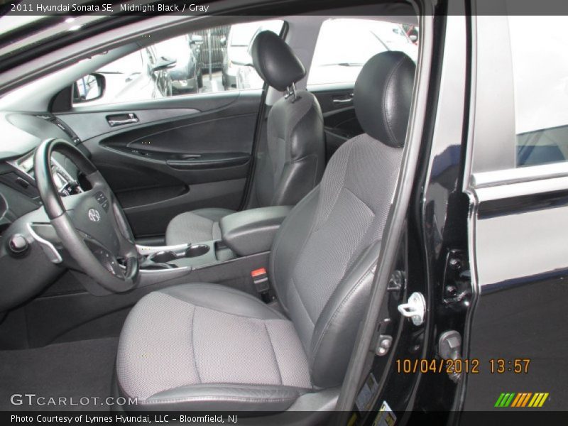 Midnight Black / Gray 2011 Hyundai Sonata SE