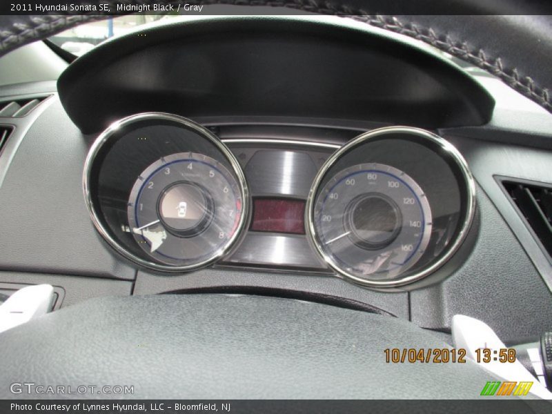 Midnight Black / Gray 2011 Hyundai Sonata SE