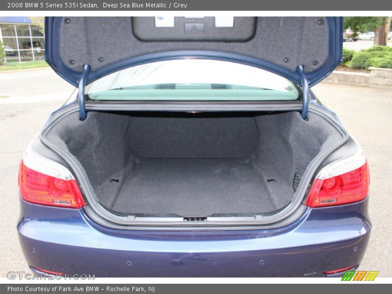  2008 5 Series 535i Sedan Trunk