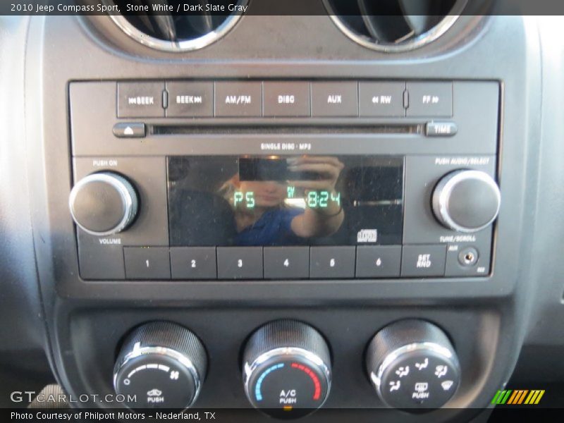Stone White / Dark Slate Gray 2010 Jeep Compass Sport