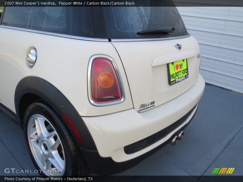 Pepper White / Carbon Black/Carbon Black 2007 Mini Cooper S Hardtop