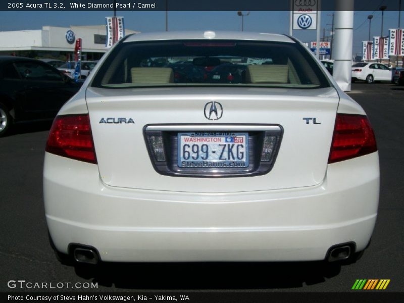 White Diamond Pearl / Camel 2005 Acura TL 3.2