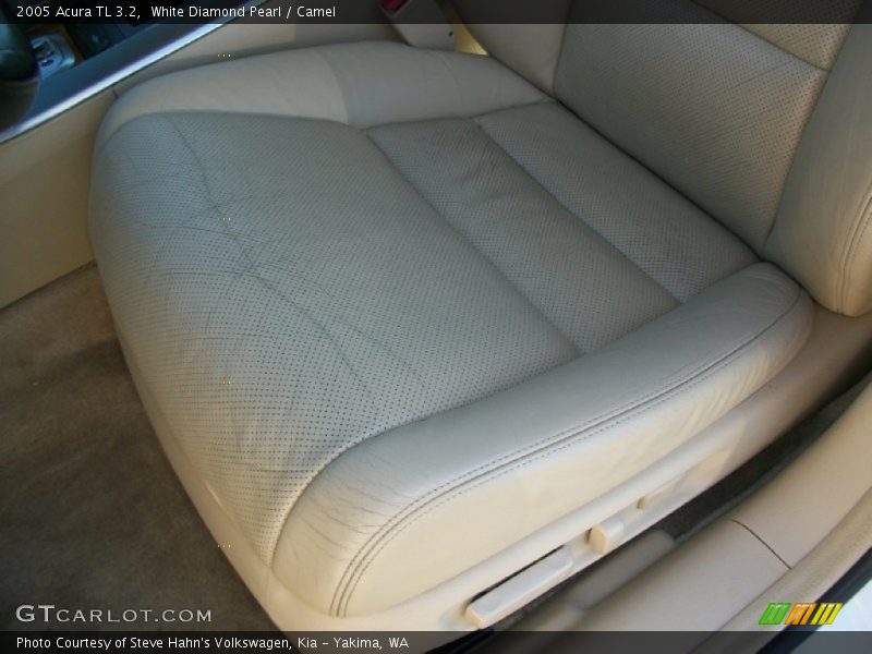 White Diamond Pearl / Camel 2005 Acura TL 3.2