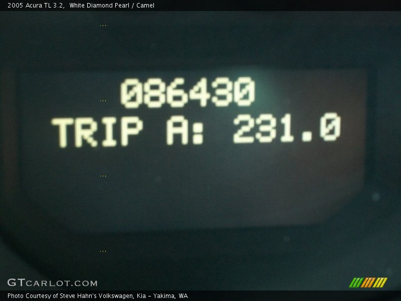 White Diamond Pearl / Camel 2005 Acura TL 3.2