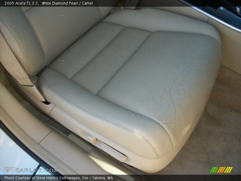 White Diamond Pearl / Camel 2005 Acura TL 3.2