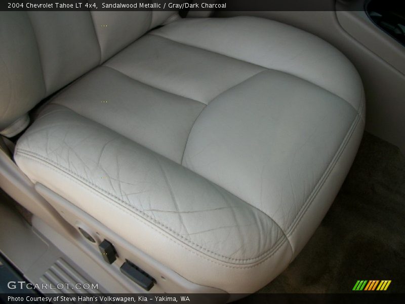 Sandalwood Metallic / Gray/Dark Charcoal 2004 Chevrolet Tahoe LT 4x4