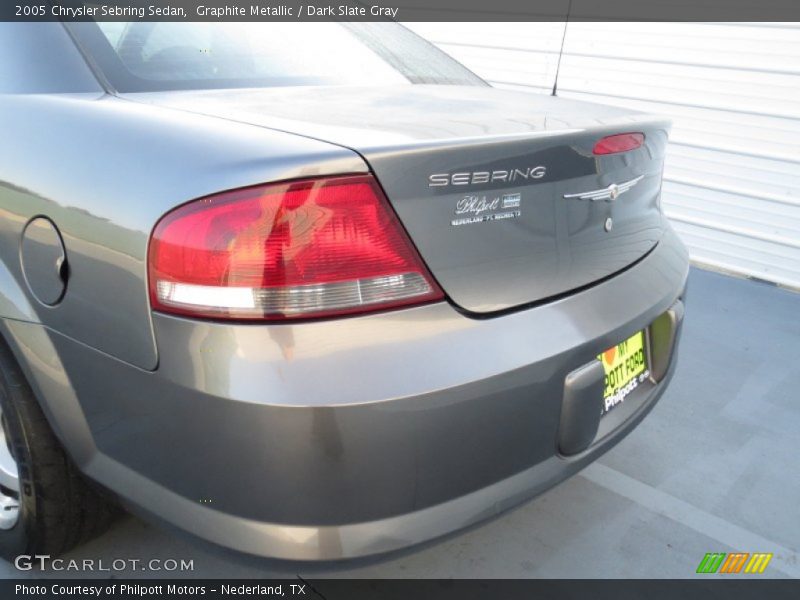 Graphite Metallic / Dark Slate Gray 2005 Chrysler Sebring Sedan