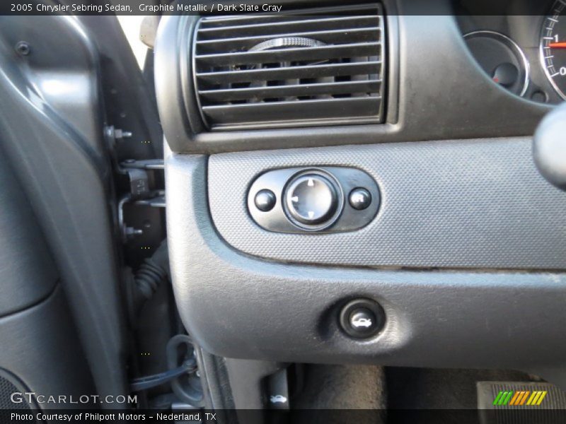 Graphite Metallic / Dark Slate Gray 2005 Chrysler Sebring Sedan