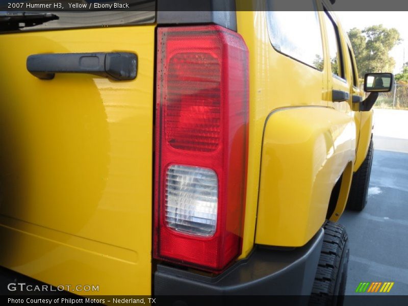 Yellow / Ebony Black 2007 Hummer H3