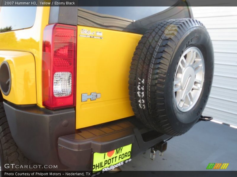 Yellow / Ebony Black 2007 Hummer H3