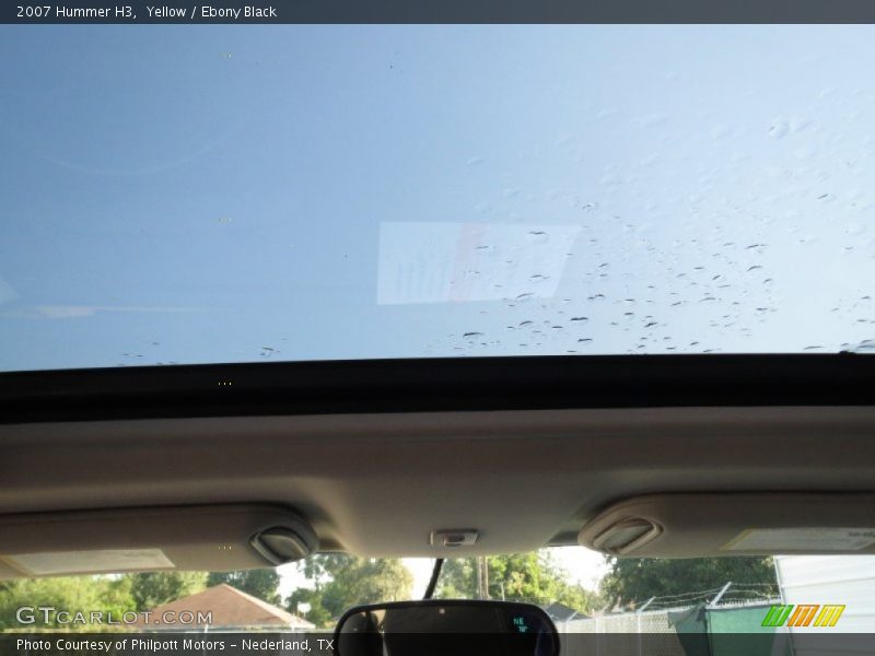 Yellow / Ebony Black 2007 Hummer H3