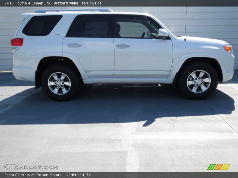 Blizzard White Pearl / Beige 2013 Toyota 4Runner SR5