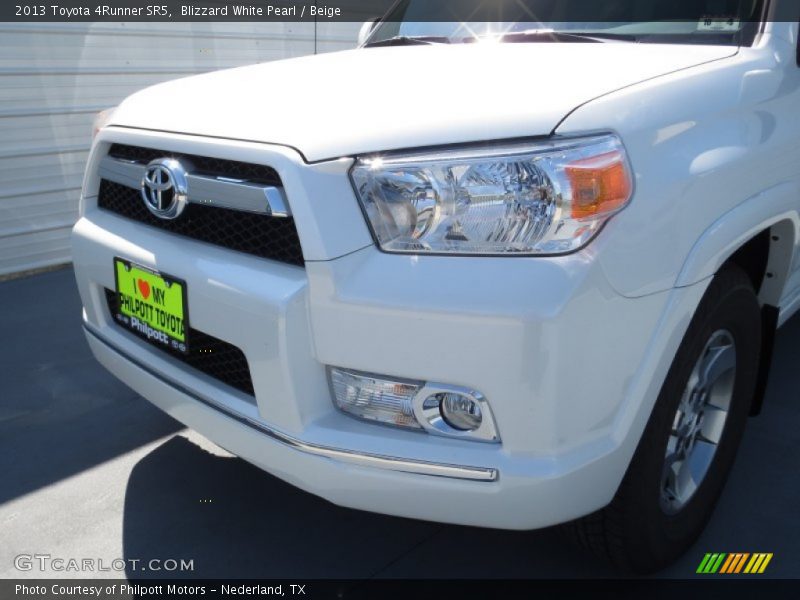 Blizzard White Pearl / Beige 2013 Toyota 4Runner SR5