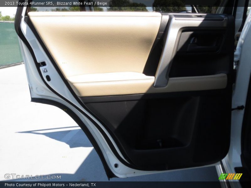 Blizzard White Pearl / Beige 2013 Toyota 4Runner SR5